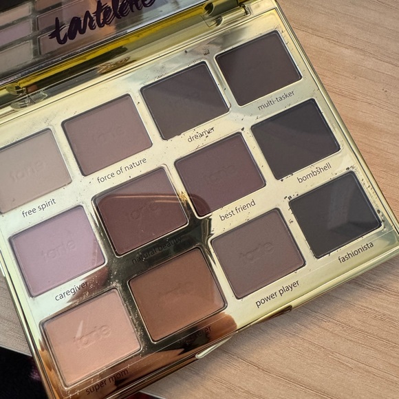 NWT tarte tartelette matte palette - Picture 4 of 5